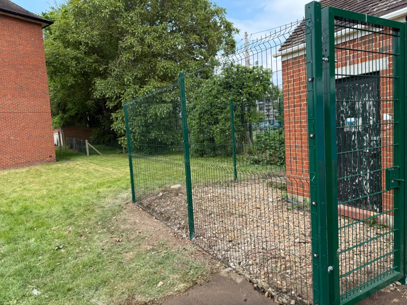 V-mesh commercial security fencing with a lockable gate in Hampshire