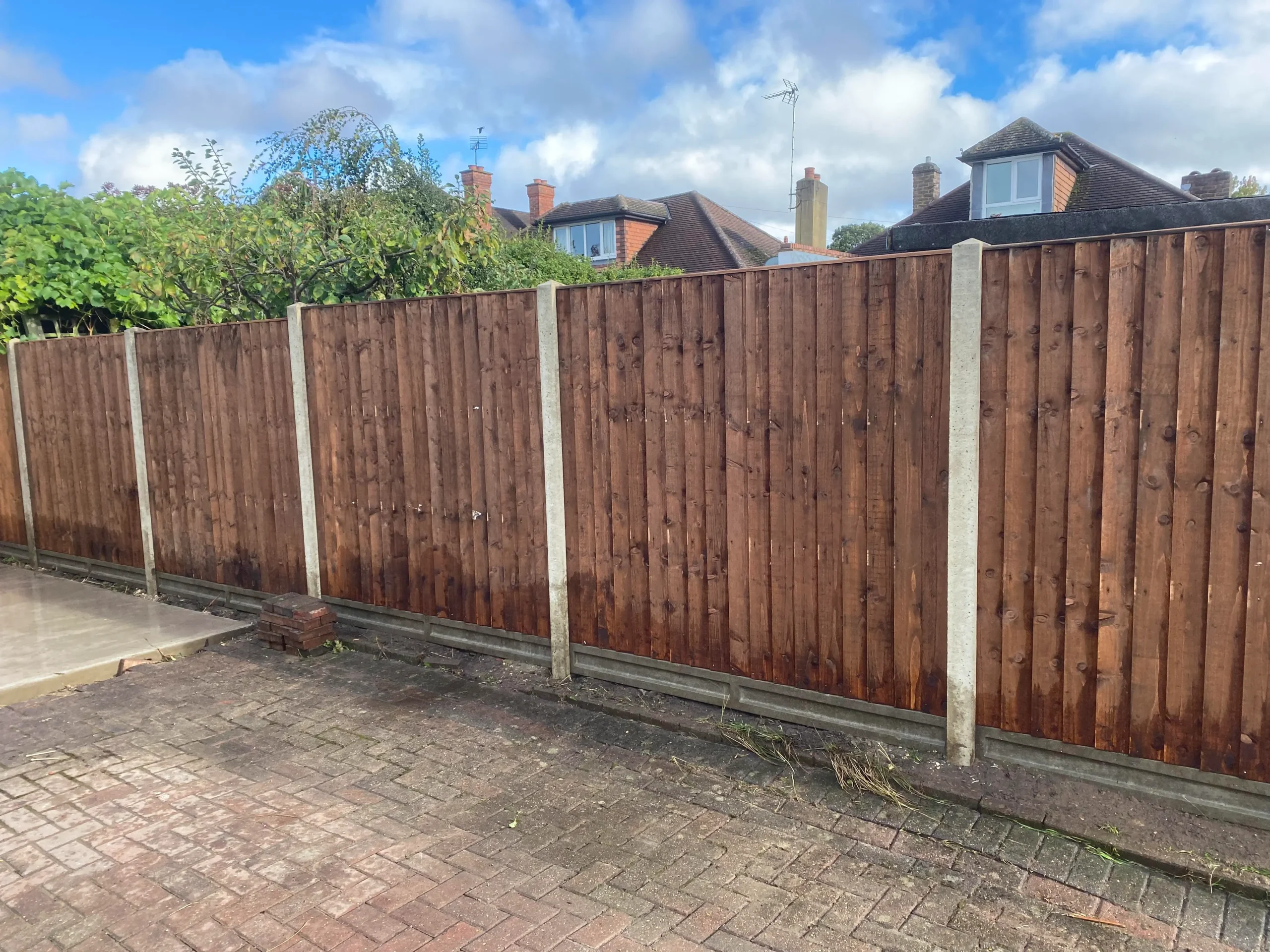 closeboard-panel-fence-scaled-2.webp